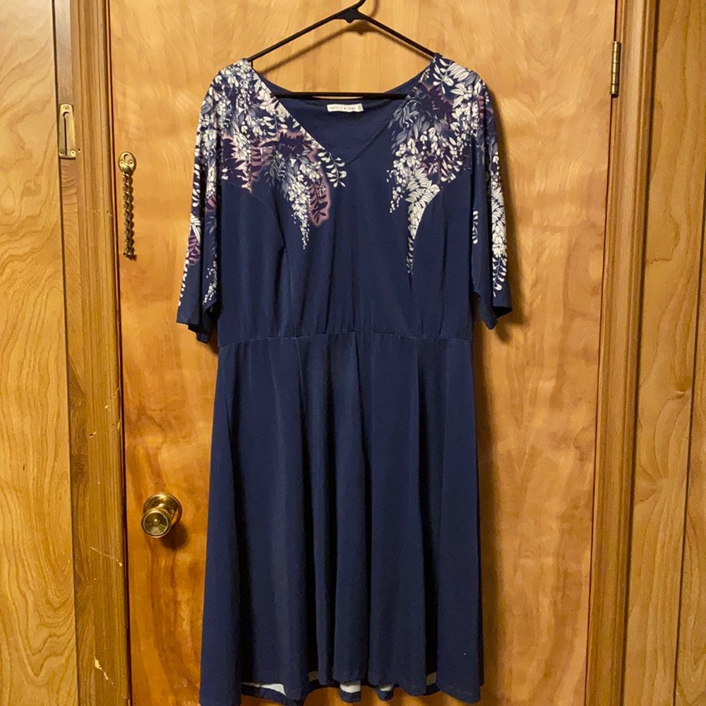 Spruce and Sage navy and floral dress-Size 2x